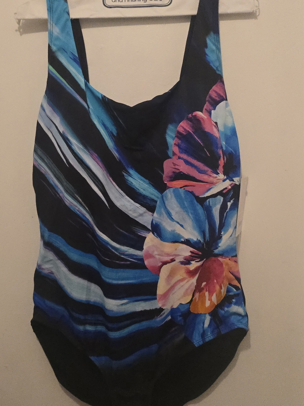 Plus-Size Blue Print Women’s Swimsuit — Stylish Poolside Look
